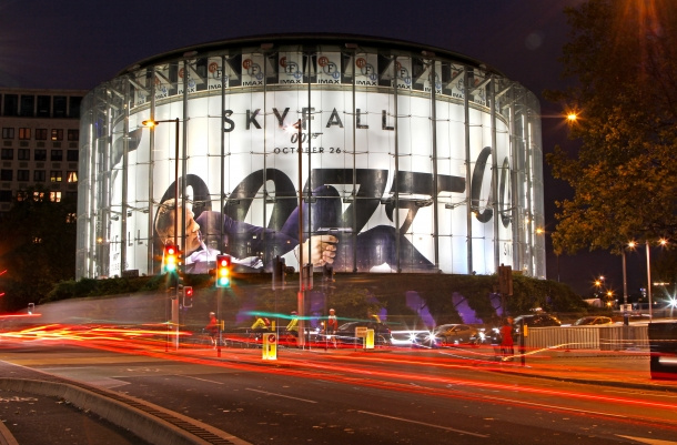 邦德归来：《天降杀机》亮相伦敦IMAX户外数字标牌,信息显示系统,多媒体信息发布系统,数字标牌,digital signage