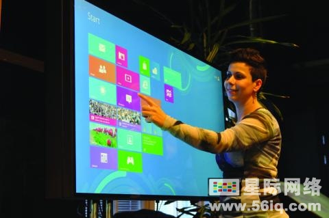 第一个完全集成的Windows 8的互动数字标牌显示器上市,信息显示系统,多媒体信息发布系统,数字标牌,digital signage