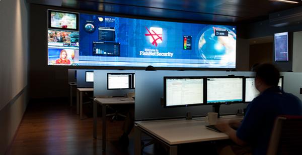FishNet办公大厅安装部署巨型视频墙吸引来客,信息显示系统,多媒体信息发布系统,数字标牌,digital signage